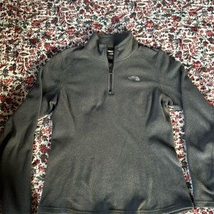 Women’s North Face quarter zip fleece